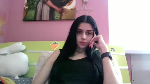 Cherry Girl online show from 25, 4, 2026