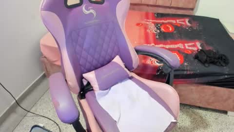 Snapshot of girl_princess18 chatting on 5, 5, 2026 girl_princess18 online show from 5, 5, 2026