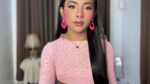 queen ronna online show from 4, 3, 2026