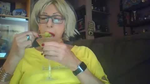 Snapshot of girlinrock chatting on 10, 2, 2026 Girlinrock online show from 10, 2, 2026