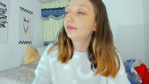 Snapshot of girlsativa chatting on 27, 12, 2024 Maze Thumbs up online show from 27, 12, 2024