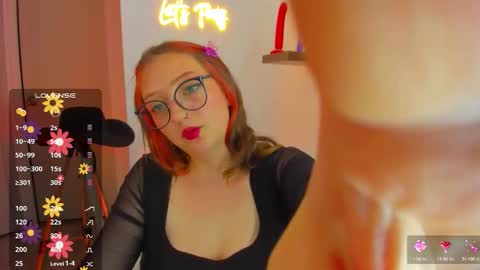 Snapshot of girlsativa chatting on 1, 10, 2025 Maze    Thumbs up online show from 1, 10, 2025