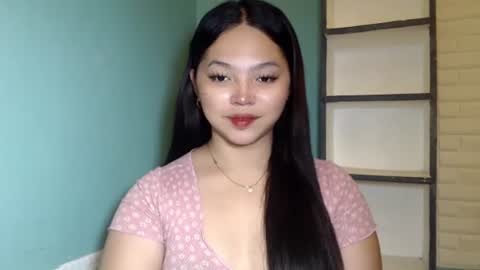 Snapshot of girlthatuneedxxx chatting on 8, 11, 2025 Rhaine online show from 8, 11, 2025