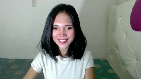 Snapshot of girlthatyouwantxx chatting on 26, 11, 2025 Divine online show from 26, 11, 2025