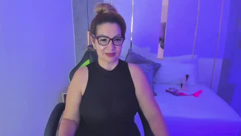 Snapshot of gisela27 chatting on 13, 5, 2026 Gisella online show from 13, 5, 2026