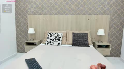 Snapshot of gisela_moreno chatting on 28, 10, 2025 Gisela Moreno online show from 28, 10, 2025