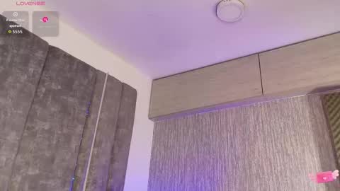     online show from 10, 9, 2025