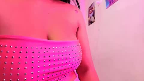 Snapshot of gisellegreyy1 chatting on 11, 9, 2025 gisellegreyy1 online show from 11, 9, 2025