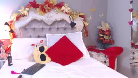 GiselleNoah online show from 19, 12, 2024
