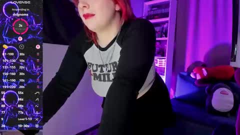 Snapshot of gitera_ chatting on 25, 2, 2026 AlexaMillis online show from 25, 2, 2026