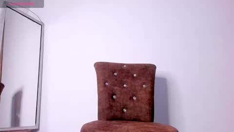 Snapshot of giuliacash chatting on 18, 10, 2025 GiuliaCash online show from 18, 10, 2025