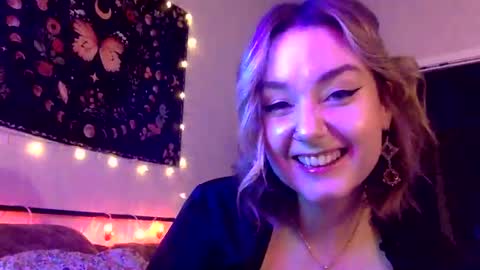 givemesweetdreams online show from 13, 12, 2024