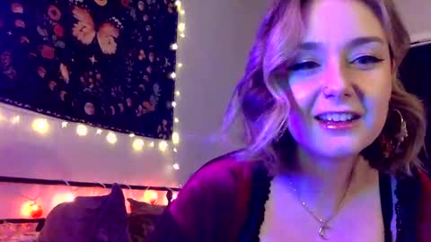 givemesweetdreams online show from 4, 3, 2025