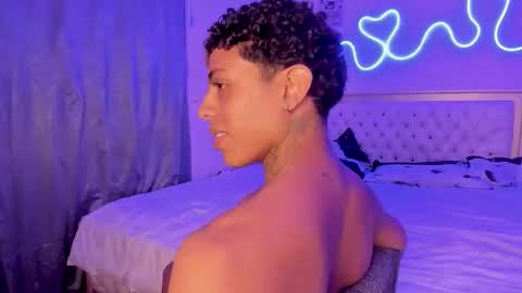 Snapshot of glader_guy chatting on 2, 10, 2025 only for you bby online show from 2, 10, 2025