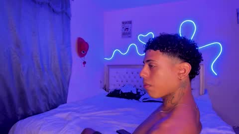 Snapshot of glader_guy chatting on 9, 10, 2025 only for you bby online show from 9, 10, 2025