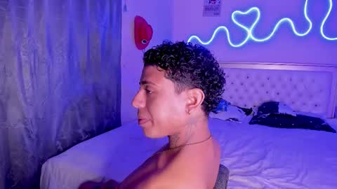 Snapshot of glader_guy chatting on 10, 11, 2025 only for you bby online show from 10, 11, 2025