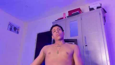 Snapshot of glader_guy chatting on 2, 12, 2025 only for you bby online show from 2, 12, 2025