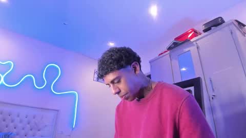 Snapshot of glader_guy chatting on 21, 12, 2025 only for you bby online show from 21, 12, 2025