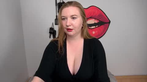 Snapshot of glamorousnikki chatting on 18, 10, 2025 Nikki online show from 18, 10, 2025