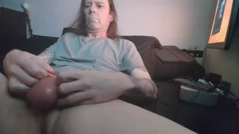 Snapshot of glasstruth chatting on 31, 7, 2026 Glass Truth online show from 31, 7, 2026