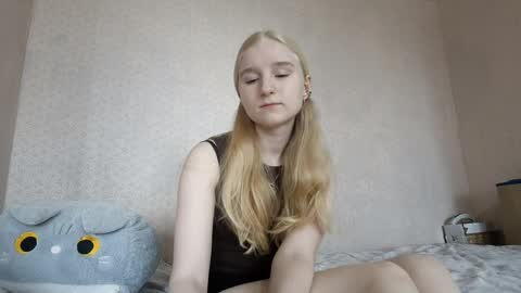 Snapshot of glennabeem chatting on 8, 4, 2026 Laura online show from 8, 4, 2026