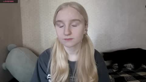 Snapshot of glennabeem chatting on 4, 5, 2026 Laura online show from 4, 5, 2026