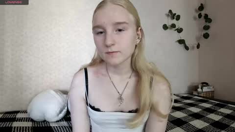 Snapshot of glennabeem chatting on 13, 5, 2026 Laura online show from 13, 5, 2026