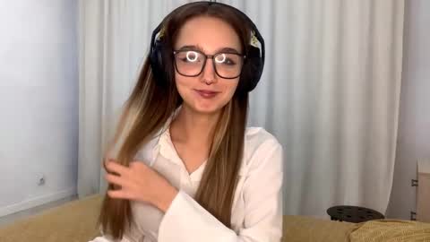 Snapshot of glennbloebaum chatting on 11, 11, 2025 Catalina online show from 11, 11, 2025