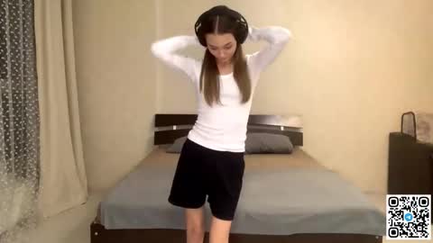 Snapshot of glennbloebaum chatting on 18, 11, 2025 Catalina online show from 18, 11, 2025