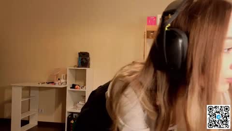 Snapshot of glennbloebaum chatting on 5, 12, 2025 Catalina online show from 5, 12, 2025