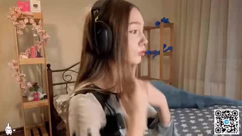 Snapshot of glennbloebaum chatting on 17, 12, 2025 Catalina online show from 17, 12, 2025