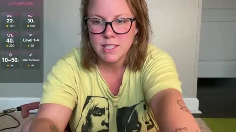 Snapshot of glitterkitty_108 chatting on 10, 3, 2025 GlitterKitty 108 online show from 10, 3, 2025