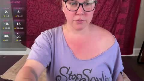 Snapshot of glitterkitty_108 chatting on 2, 11, 2025 GlitterKitty 108 online show from 2, 11, 2025