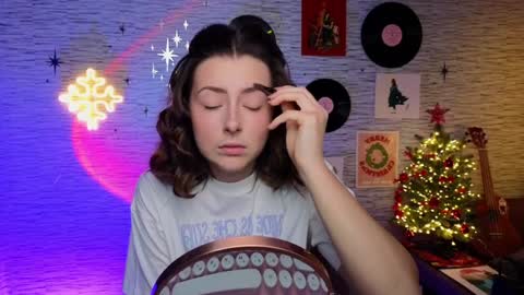 Snapshot of glo_lo chatting on 26, 12, 2024 Bye everybody Ill be online Monday December 2nd Saturday and Sunday off online show from 26, 12, 2024