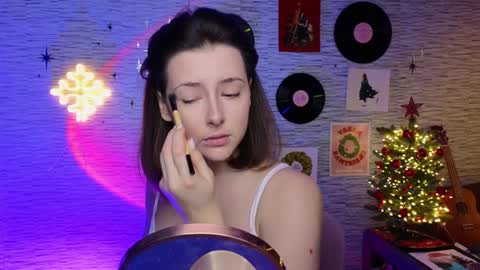 Snapshot of glo_lo chatting on 22, 1, 2025 Bye everybody Ill be online Monday December 2nd Saturday and Sunday off online show from 22, 1, 2025