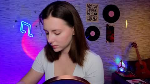 Snapshot of glo_lo chatting on 4, 2, 2025 Bye everybody Ill be online Monday December 2nd Saturday and Sunday off online show from 4, 2, 2025