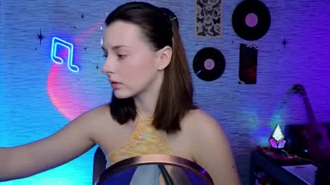 Snapshot of glo_lo chatting on 25, 2, 2025 Bye everybody Ill be online Monday December 2nd Saturday and Sunday off online show from 25, 2, 2025