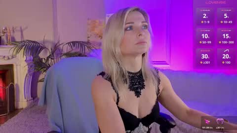 Snapshot of gloria_lovely chatting on 7, 11, 2025 Gloria online show from 7, 11, 2025