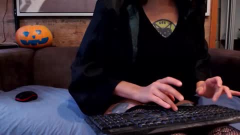 Snapshot of gloryloli chatting on 23, 10, 2025 Tanya online show from 23, 10, 2025