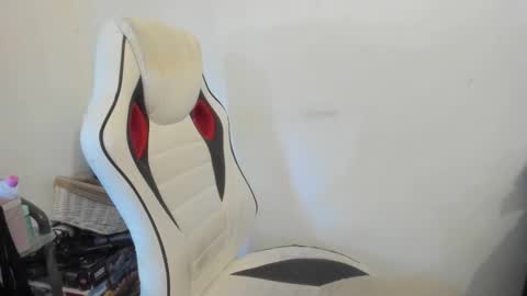 gloss___ online show from 22, 9, 2025