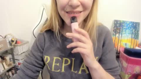 gloss___ online show from 16, 11, 2025