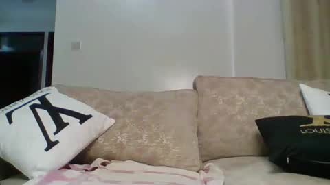 glossybae online show from 18, 10, 2025