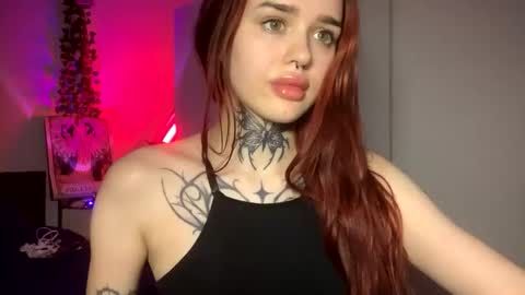 Snapshot of glossyrozie chatting on 8, 1, 2026 Rozie Red online show from 8, 1, 2026