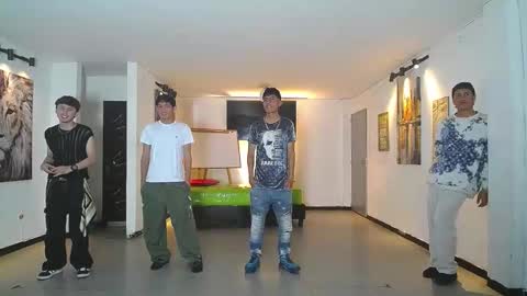 THOMAS AND DAMIAND online show from 5, 12, 2025