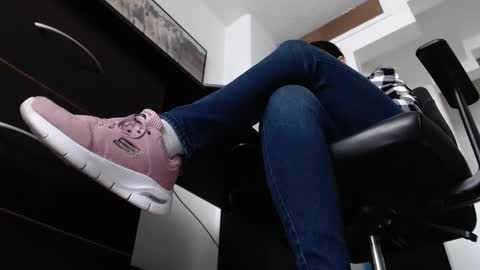 Snapshot of goddess_karla chatting on 12, 3, 2025 Goddess Karla online show from 12, 3, 2025