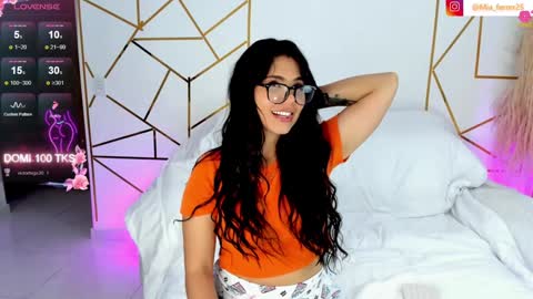Mia online show from 30, 12, 2024