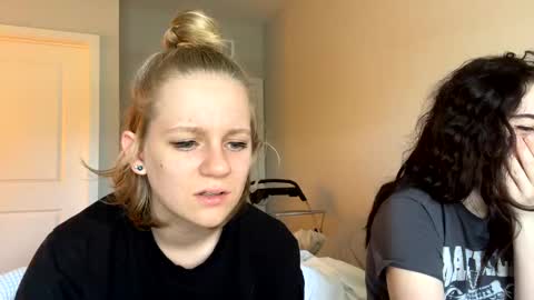 Snapshot of goddessfeyaa chatting on 27, 1, 2025 feyaa22 online show from 27, 1, 2025