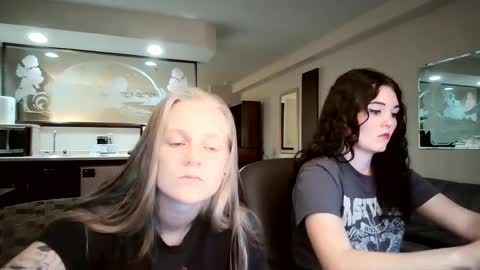 feyaa22 online show from 23, 9, 2025