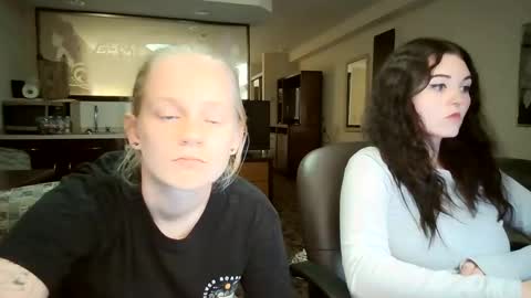 feyaa22 online show from 24, 9, 2025