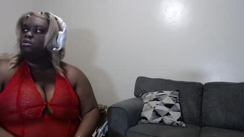 Madame Jackie online show from 14, 12, 2025